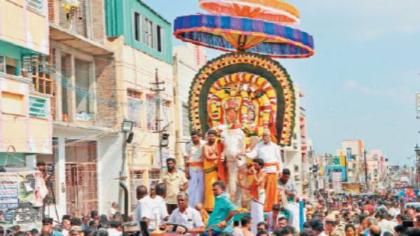 வெள்ளி தேரோட்டம் வெள்ளி தேரோட்டம்