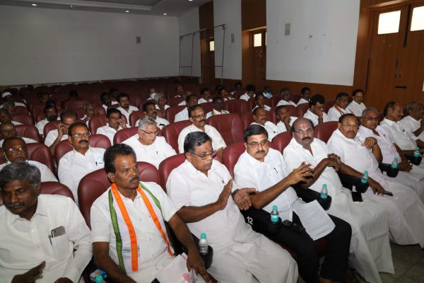 காங்கிரஸ் ஆலோசனை 