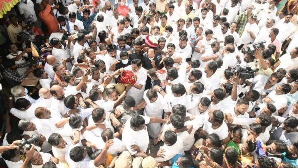 கட்சி நிர்வாகியின் பணம் திருட்டு கட்சி நிர்வாகியின் பணம் திருட்டு