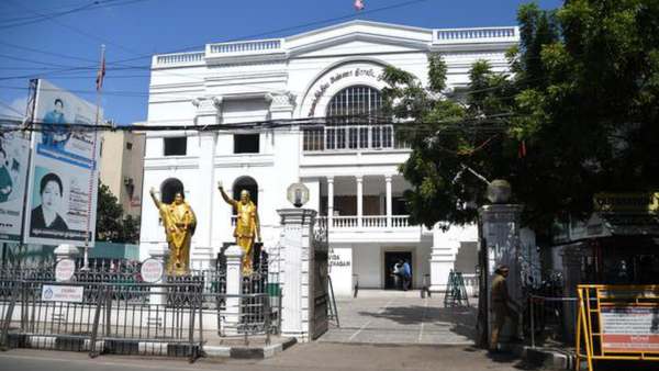 அதிமுகவின் மாவட்ட செயலாளர்கள் கூட்டம் 