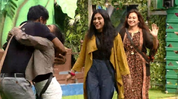 அடைக்கலம் கொடுத்த குடும்பம்