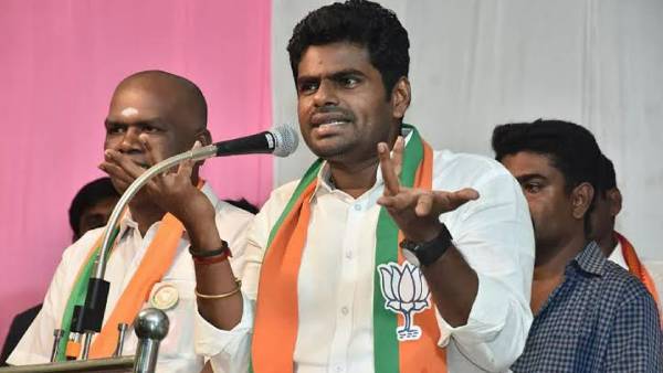 வக்கீலுக்கு ஊதியம் 