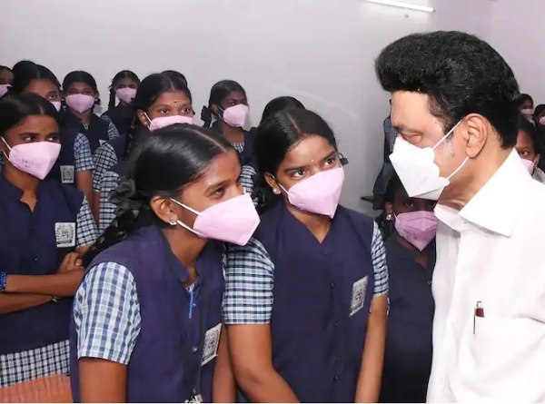 அரசு பள்ளிகள்