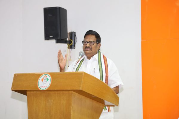  சிரிவல்ல பிரசாத் 