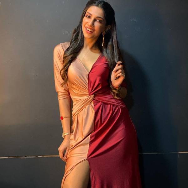 ரேடியோ ஜாக்கியாக அறிமுகம்