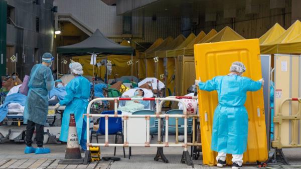 மருத்துவமனைகளில் நோயாளிகள் கூட்டம் மருத்துவமனைகளில் நோயாளிகள் கூட்டம்