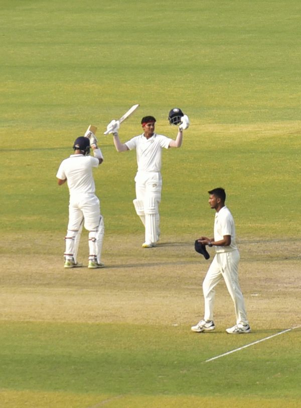 டாப் ஆர்டர் 