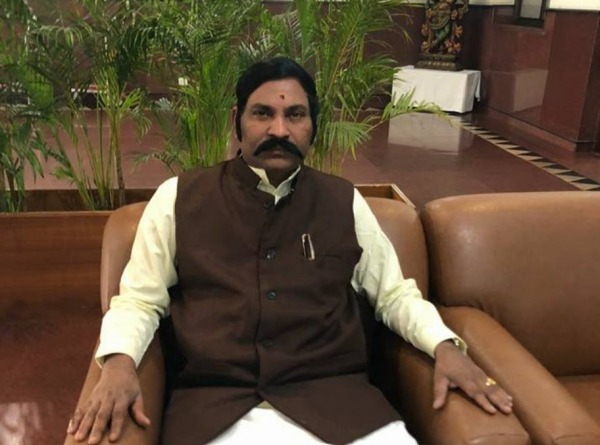  தேர்தலைச் சந்திக்க வியூகம்