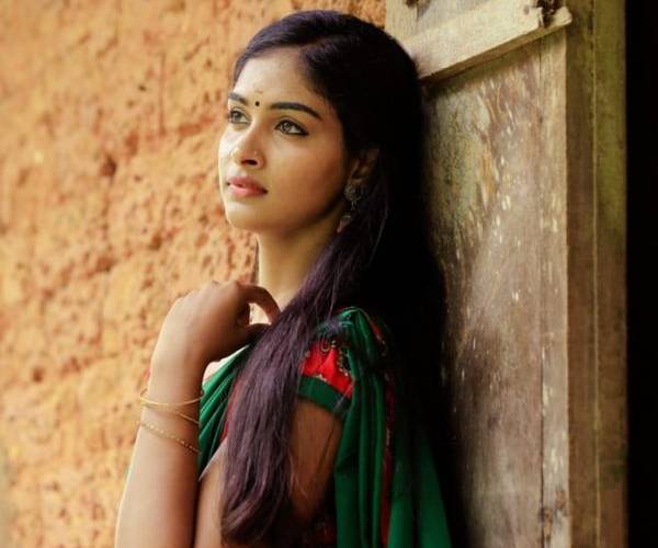 சமுதாயத்தை புரிந்து கொள்ள முடிந்தது 