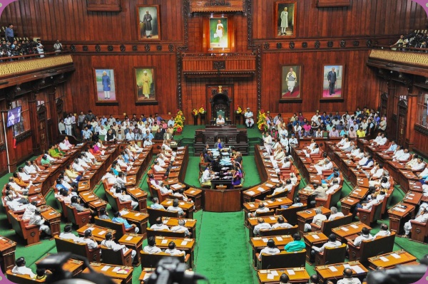 சட்டசபையில் நிறைவேற்றம் சட்டசபையில் நிறைவேற்றம்