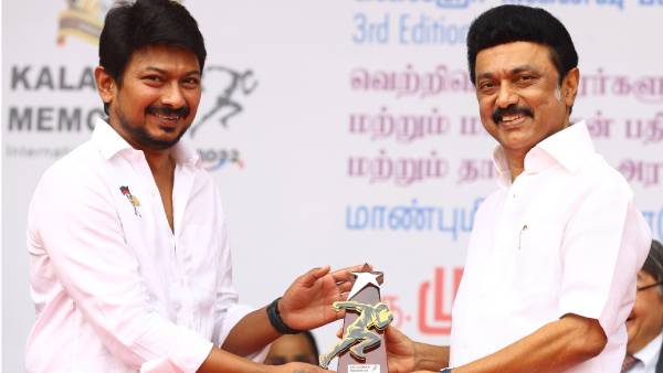 இளைஞரணிக்கு தலைமை தாங்கியவர் 