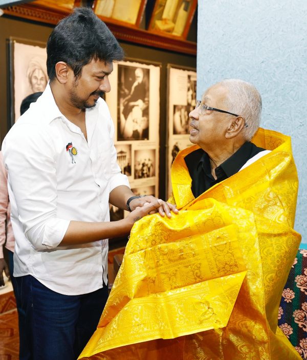 கி.வீரமணி பாராட்டு கி.வீரமணி பாராட்டு