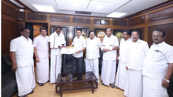  திமுகவில் இணைந்தார் 
