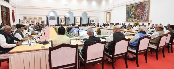 இந்தியா கவனிக்கப்படுகிறது இந்தியா கவனிக்கப்படுகிறது