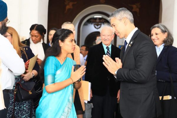 மேயர் பிரியா 