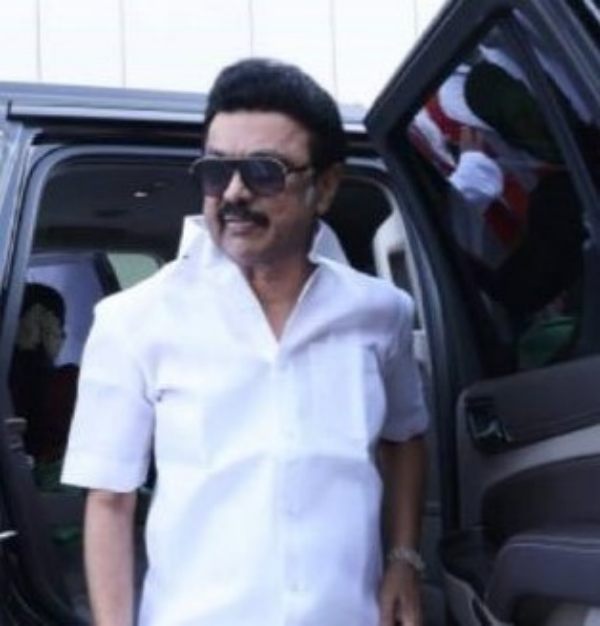 குற்றாலத்தில் ஓய்வு குற்றாலத்தில் ஓய்வு