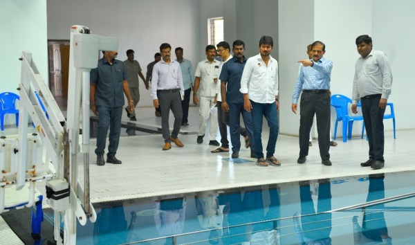 ஆய்வு நடத்த 