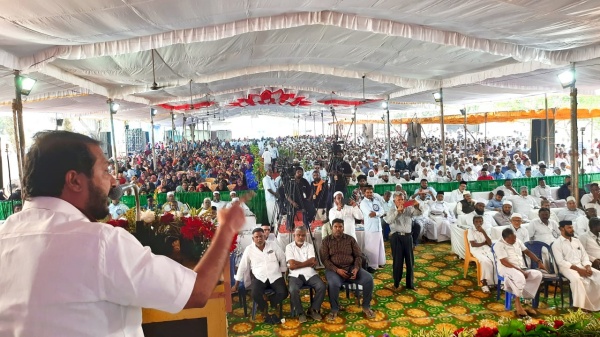 ரூ.8 லட்சம் ஊதியம்