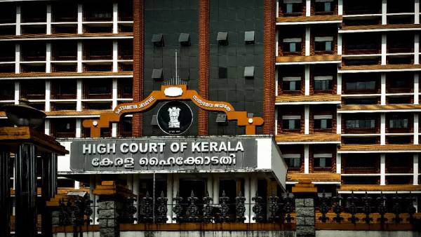 உயர்நீதிமன்றத்தில் மேல்முறையீடு