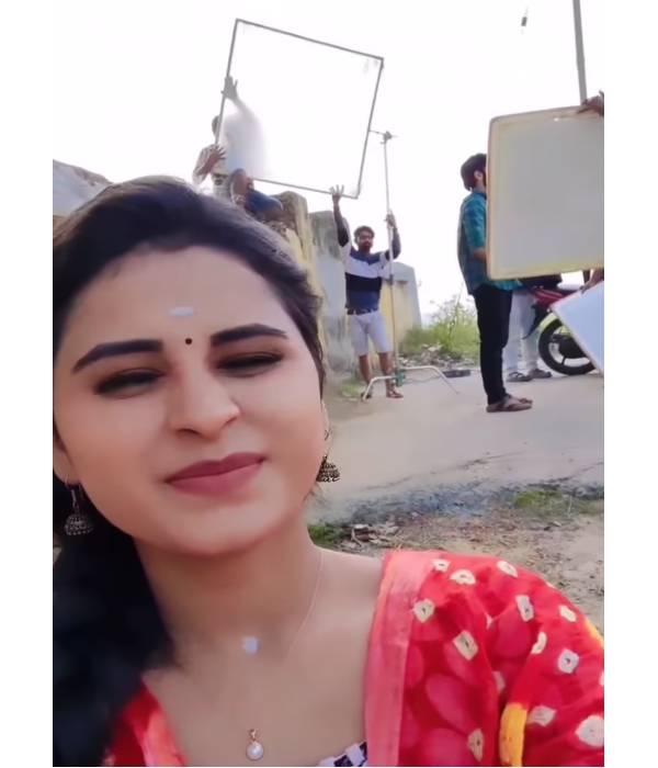 மீண்டும் வந்துவிட்டார்