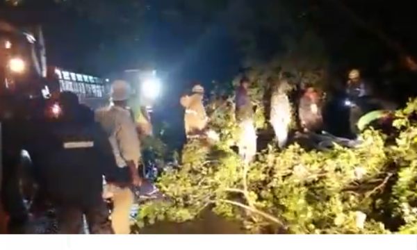 மெதுவாக நகர்ந்த மாண்டஸ் மெதுவாக நகர்ந்த மாண்டஸ்