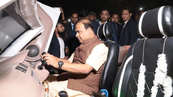  மூன்று மாதங்கள் 