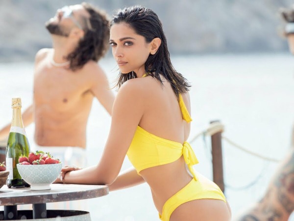 மஞ்சள் நிற நீச்சல் உடை 