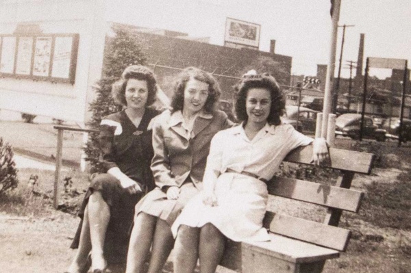 கல்லூரி காலத்தில் மலர்ந்த நட்பு