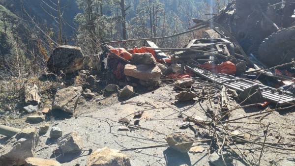 ராணுவ வீரர்கள் கண்காணிப்பு பணி ராணுவ வீரர்கள் கண்காணிப்பு பணி