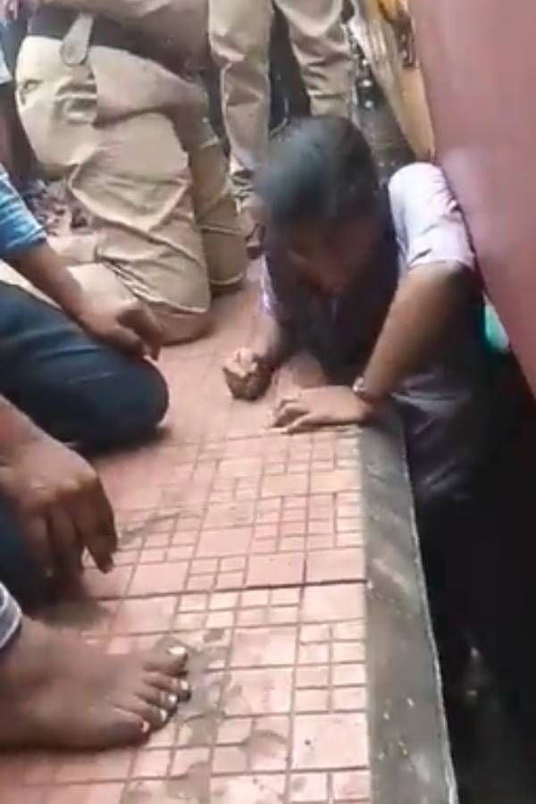 கால் தவறி விழுந்த மாணவி