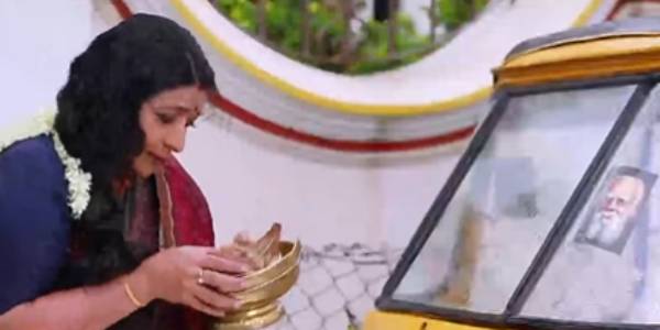 ஆட்டோவில் பெரியார் படம்