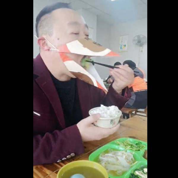 சாப்பாட்டு பிரியராகத்தான் இருக்க வேண்டும்