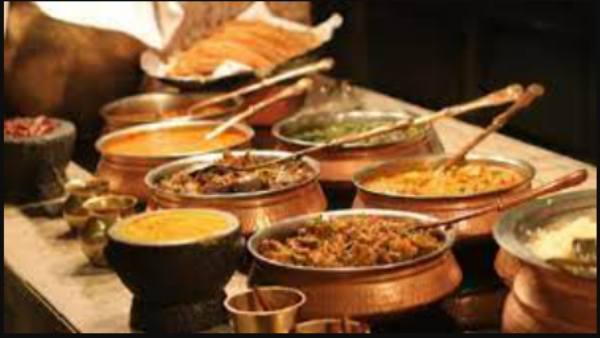 பாதி பந்தியிலேயே.. பாதி பந்தியிலேயே..