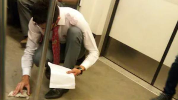 ஒரு பருக்கை கூட விடாமல்.. ஒரு பருக்கை கூட விடாமல்..