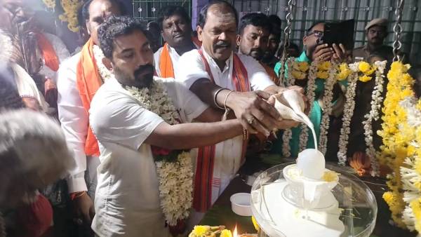  முதல்வர் உடனடியாக வரணும்