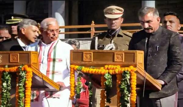 முதல்வர்-துணை முதல்வர் பதவியேற்பு முதல்வர்-துணை முதல்வர் பதவியேற்பு