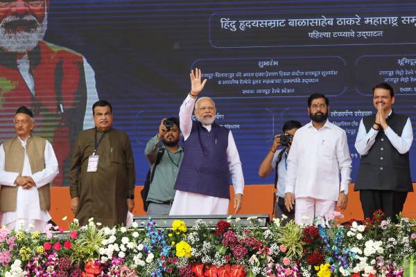 மக்கள் கொடுக்கும் சம்மட்டி அடி 