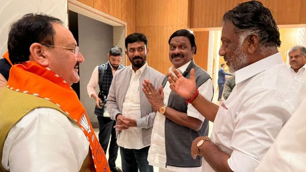  காவி தலைவர்