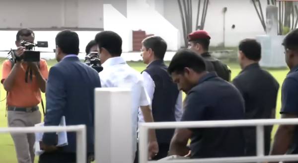 மைதானத்தில் மைதானத்தில்