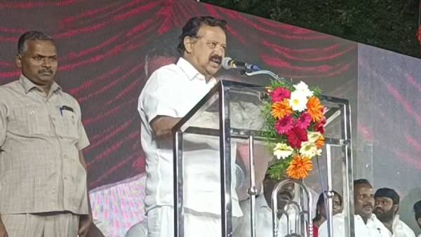  அதிமுகவில் வாரிசு அரசியல்