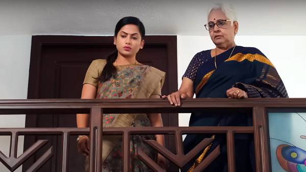 டீச்சருக்கு கிடைக்கும் மரியாதை