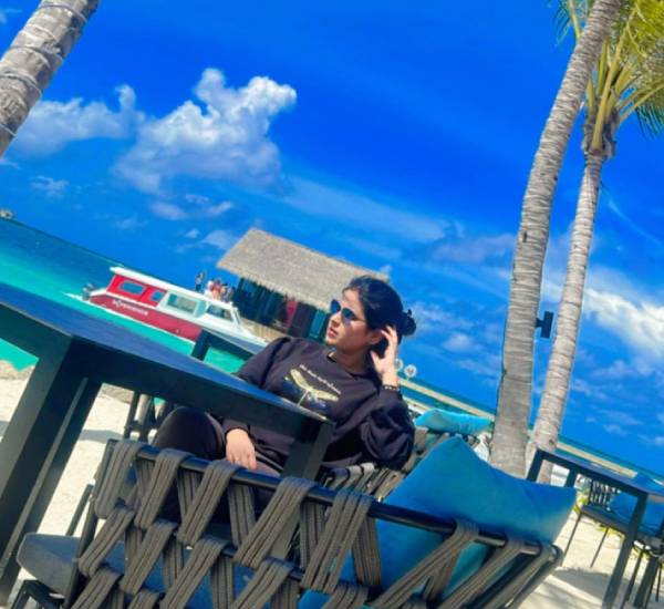 தேடும் ரசிகர்கள்