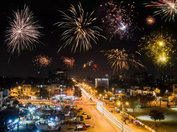 கடும் கட்டுப்பாடுகள் 