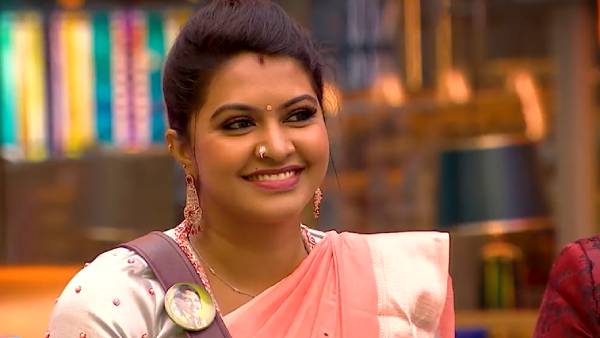 தப்பான அர்த்தத்தில் இல்லையாம் தப்பான அர்த்தத்தில் இல்லையாம்