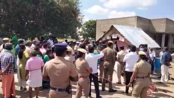 காணிக்கைகள் காணிக்கைகள்