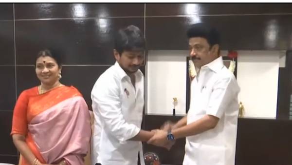 நடிகராக முதல் அமைச்சர் 
