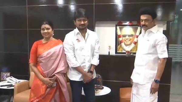  தாய் தந்தையிடம் ஆசி 