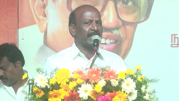 காந்தியடிகளை கேலி பேசுகிற ஆட்சி 