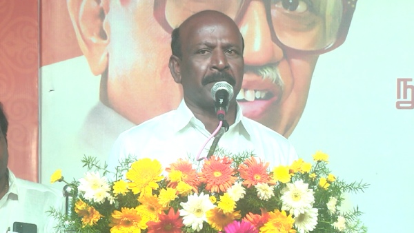 கவிதை மழையில் புகழாரம் 