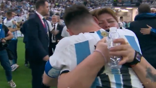 தாய் அல்ல.. வேறு யார்? தாய் அல்ல.. வேறு யார்?